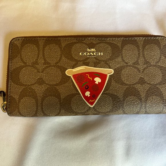 Coach Handbags - Limited Edition: COACH ZIPPY WALLET
